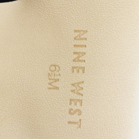 NEW Nine West Black Suede Laser Cut Back Zip High Heeled Booties F725 - Picture 11 of 12